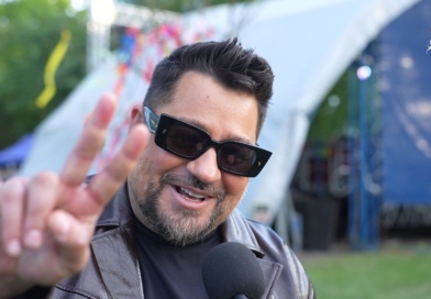 Caramel a törökszentmiklósi majálison: élő koncert és exkluzív interjú